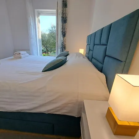 Jalumi Apartman *